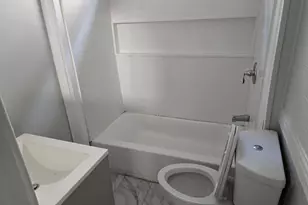 133 South St, Waterbury, CT 06706 - Photo 6