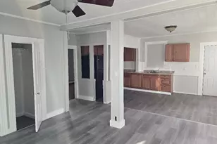 133 South St, Waterbury, CT 06706 - Photo 2