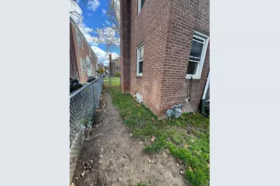 190 Bonner Street, Hartford, CT 06106 - Photo 24