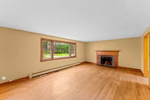 46 Newberry Rd, East Windsor, CT 06088 - Photo 8