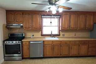 28 McLaughlin Terrace, Derby, CT 06418 - Photo 30