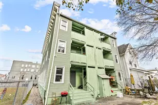 746 Maple St, Bridgeport, CT 06608 - Photo 4