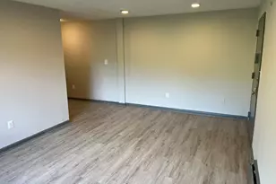 32 Cook Ave, Meriden, CT 06451 - Photo 6