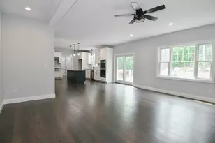 155 Old Common Rd, Wethersfield, CT 06109 - Photo 10