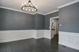 155 Old Common Rd, Wethersfield, CT 06109 - Photo 6