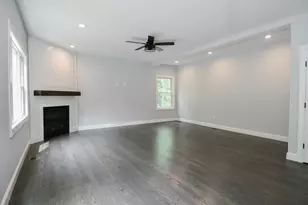 155 Old Common Rd, Wethersfield, CT 06109 - Photo 8