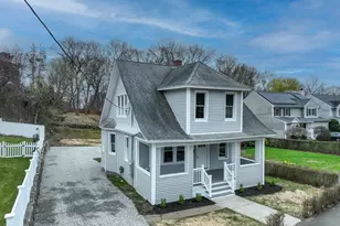 274 High St, Fairfield, CT 06824 - Photo 2