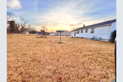 471 Quinnipiac Avenue, North Haven, CT 06473 - Photo 2