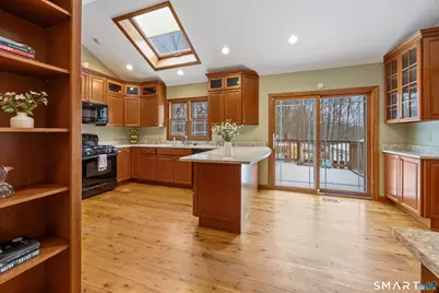 1866 Hartford Turnpike, North Haven, CT 06473 - Photo 10