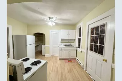 54 New Haven Avenue #3rd floor, Waterbury, CT 06708 - Photo 8