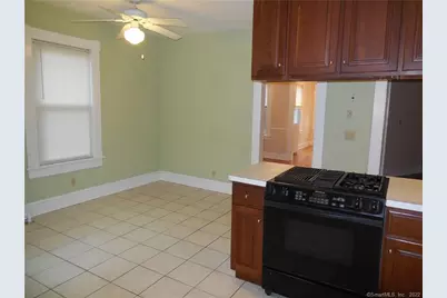 70 Thorpe Street #72, Fairfield, CT 06824 - Photo 4