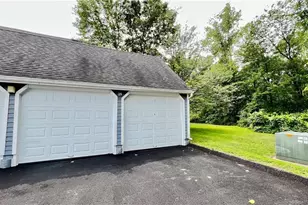 25 Farmington Meadow Dr, Farmington, CT 06032 - Photo 12