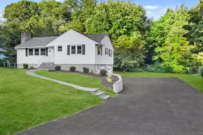 8 Lloyd Road, Norwalk, CT 06850 - Photo 2