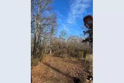 71 Hilltop Drive, Branford, CT 06405 - Photo 4