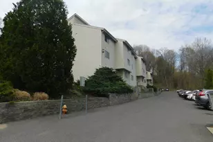 38 Padanaram Ave, Danbury, CT 06811 - Photo 22