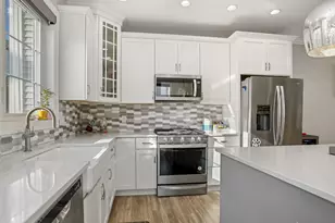 22 Brentwood Cir, Danbury, CT 06810 - Photo 10