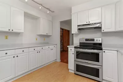 5 Woodland Hills Terrace, Brookfield, CT 06804 - Photo 8