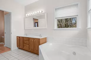 101 Royals Ct, Trumbull, CT 06611 - Photo 22