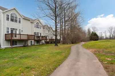 14 Saint Andrews Circle #6, Wallingford, CT 06492 - Photo 4