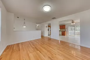 27 Aspen Pl, Windham, CT 06226 - Photo 10