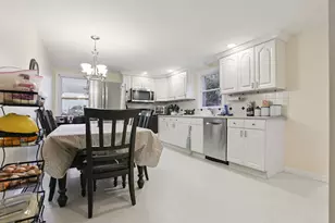 65 Dydo Dr, Montville, CT 06382 - Photo 6