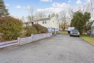 65 Dydo Dr, Montville, CT 06382 - Photo 2