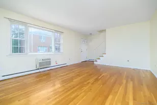 922 Shippan Ave, Stamford, CT 06902 - Photo 2