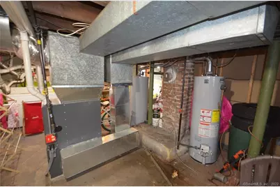 258 Rakoczy Avenue #2nd Floor, Fairfield, CT 06824 - Photo 18