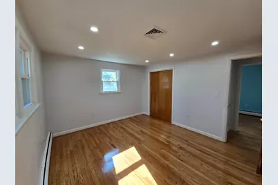 559 Mountain Road, Newington, CT 06111 - Photo 4