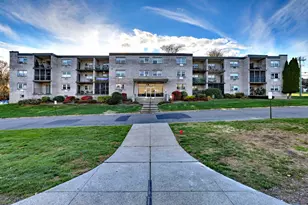 308 Meadowside Rd, Milford, CT 06460 - Photo 16