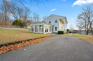 36 Randall Pl, Waterbury, CT 06704 - Photo 2