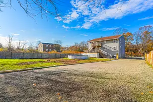 90 Blohm St, West Haven, CT 06516 - Photo 30