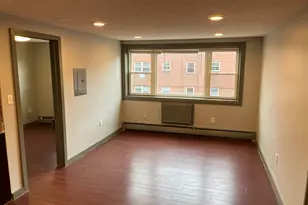 32 Cook Ave, Meriden, CT 06451 - Photo 4