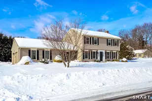 1 Patricia Cir, Enfield, CT 06082 - Photo 2