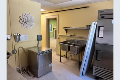 205 Retreat Avenue, Hartford, CT 06106 - Photo 24