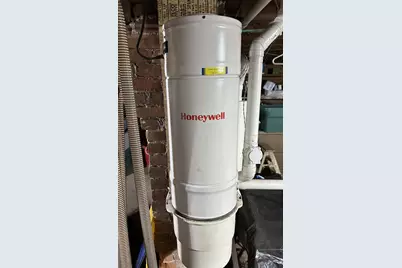 487 Plainville Avenue, Farmington, CT 06085 - Photo 34