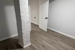 327 Dover St, Bridgeport, CT 06610 - Photo 8