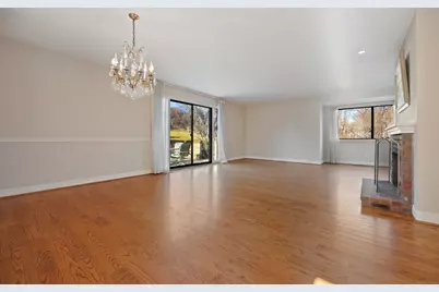 522 Iroquois Lane #B, Stratford, CT 06614 - Photo 8