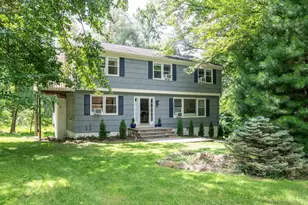 5 Hollow Spring Rd, Norwalk, CT 06854 - Photo 2