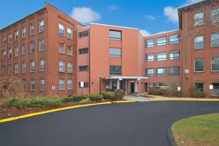 222 Williams St E, Glastonbury, CT 06033 - Photo 2