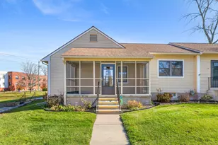 10 Rockhaven Dr, Glastonbury, CT 06033 - Photo 2