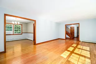 38 Fairmount Dr, Danbury, CT 06811 - Photo 8
