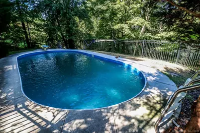 38 Fairmount Drive, Danbury, CT 06811 - Photo 2