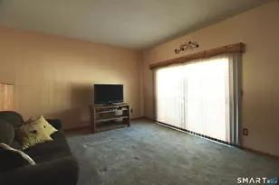 61 Meetinghouse Village, Meriden, CT 06450 - Photo 18