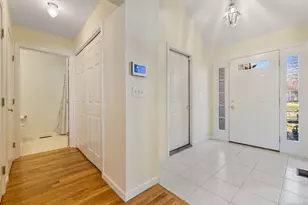 57 Elizabeth Cir, Newtown, CT 06482 - Photo 4