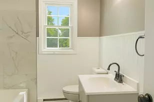 226 Beth Ln, Waterbury, CT 06705 - Photo 8