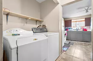 356 Wethersfield Ave, Hartford, CT 06114 - Photo 18