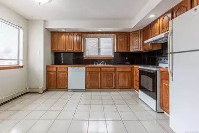 77 Mountford Street, Hartford, CT 06114 - Photo 26