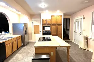 24 Maynard Ave, Waterbury, CT 06708 - Photo 22