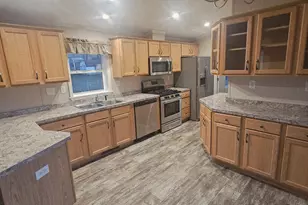 2 Terrace Dr, Plainfield, CT 06374 - Photo 4